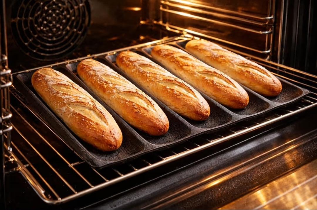 Moule à Baguettes 5 Empreintes Antiadhésif 45x34 cm – Plaque de Cuisson pour Pain Maison, Baguettes Croustillantes et Boulangerie Maison